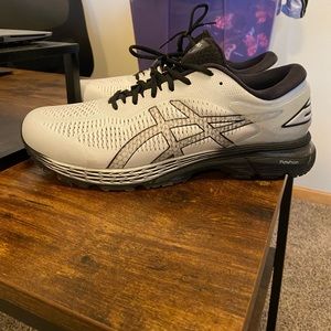 ASICS Gel-Kayano 25 Shoes